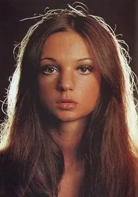 영화배우인 크리스티나 린드버그의 대표 이미지