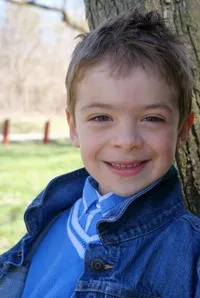 영화배우인 피터 다컨하의 대표 이미지