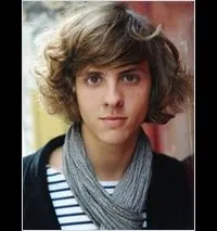 영화배우인 토마 솔리베레의 대표 이미지