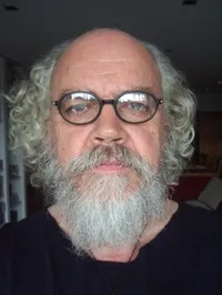 영화배우인 존 캘런의 대표 이미지