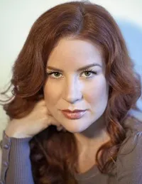 영화배우인 캐서린 리 맥이완의 대표 이미지