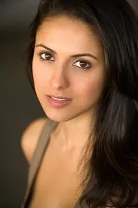 영화배우인 로라 알렉산드라 라모스의 대표 이미지