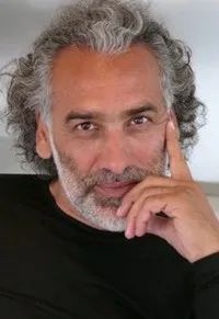 제작/기획, 감독, 배우인 시난 체틴의 대표 이미지