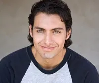 영화배우인 제프 토레스의 대표 이미지