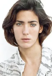 영화배우인 헨 야니의 대표 이미지