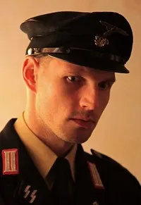 영화배우인 라르스 반 리에센의 대표 이미지