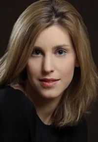 영화배우인 니나 라코베츠의 대표 이미지