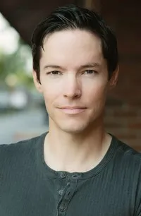 영화배우인 데이빗 S. 호건의 대표 이미지