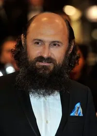 영화배우인 발레리우 안드리우타의 대표 이미지