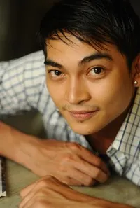 영화배우인 크엉 응옥의 대표 이미지