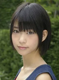 영화배우, 모델인 모리카와 아오이의 대표 이미지