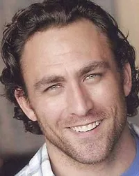 영화배우인 테이무어 가지의 대표 이미지