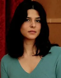 영화배우인 랄레 야바스의 대표 이미지