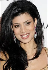 영화배우, 모델인 테나 데사에의 대표 이미지