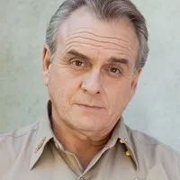 영화배우인 로버트 크레이그헤드의 대표 이미지