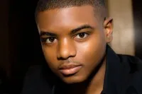 영화배우인 J. 맬로리-맥크리의 대표 이미지