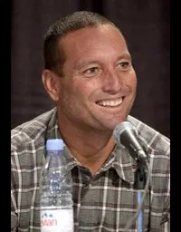 스턴트맨인 데이브 칼라마의 대표 이미지