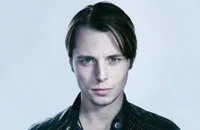 영화배우인 맥스 포울러의 대표 이미지