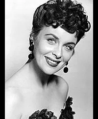 영화배우인 콘스턴스 스미스의 대표 이미지