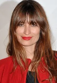 패션모델인 카롤린 드 메레의 대표 이미지