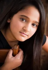 영화배우인 케야 샤흐의 대표 이미지