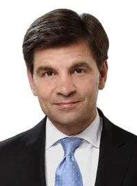 언론인인 조지 스테파노풀러스의 대표 이미지