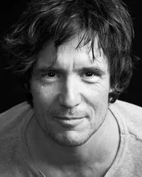 영화배우인 피터 브룩의 대표 이미지