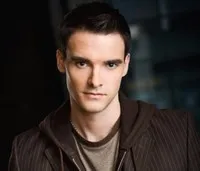 영화배우인 래스롭 워커의 대표 이미지