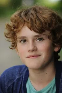 영화배우인 퀴린 외틀의 대표 이미지