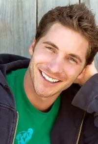 영화배우인 마크 시릴로의 대표 이미지