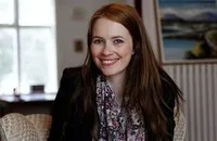 영화배우인 토라 비외르그 헬가의 대표 이미지