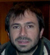 영화배우인 올군 심세크의 대표 이미지