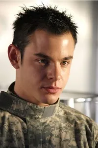 영화배우인 세르게이 치르코프의 대표 이미지