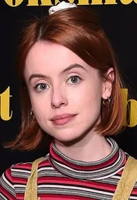 영화배우인 로지 데이의 대표 이미지