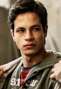 영화배우인 굴리엠 코토리의 대표 이미지