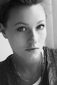 영화배우인 라나 쿠퍼의 대표 이미지