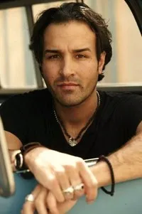 영화배우인 조지 캣의 대표 이미지