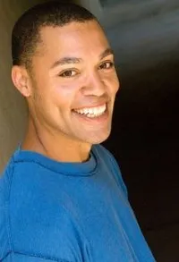 영화배우인 술로 윌리엄스의 대표 이미지