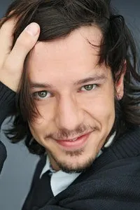 영화배우인 마르셀 보라스의 대표 이미지