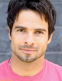 영화배우인 이브스 브라이트의 대표 이미지