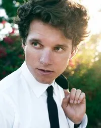 영화배우인 알렉스 베흐의 대표 이미지