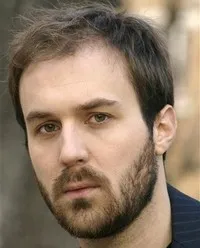 영화배우인 앙투안 고이의 대표 이미지