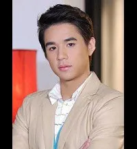 영화배우인 챠이야폴 줄리언 포우파르트의 대표 이미지