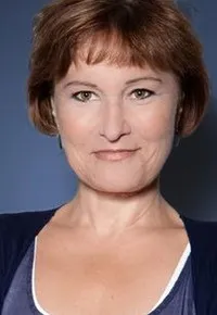 성우인 셀린 몽사라트의 대표 이미지