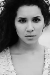 영화배우인 소피아 마누샤의 대표 이미지