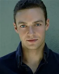 영화배우인 로스 마퀀드의 대표 이미지