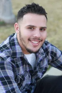 영화배우인 레오 몬틸의 대표 이미지