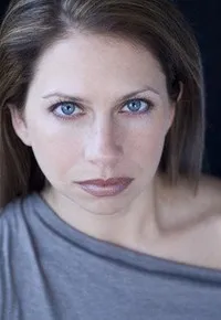 배우인 셰리 크리스천의 대표 이미지