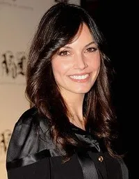 영화배우인 미켈라 콰트로쵸케의 대표 이미지