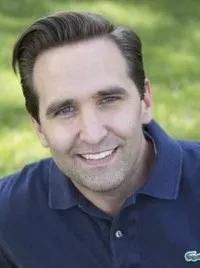 영화배우인 마이크 헤이튼의 대표 이미지